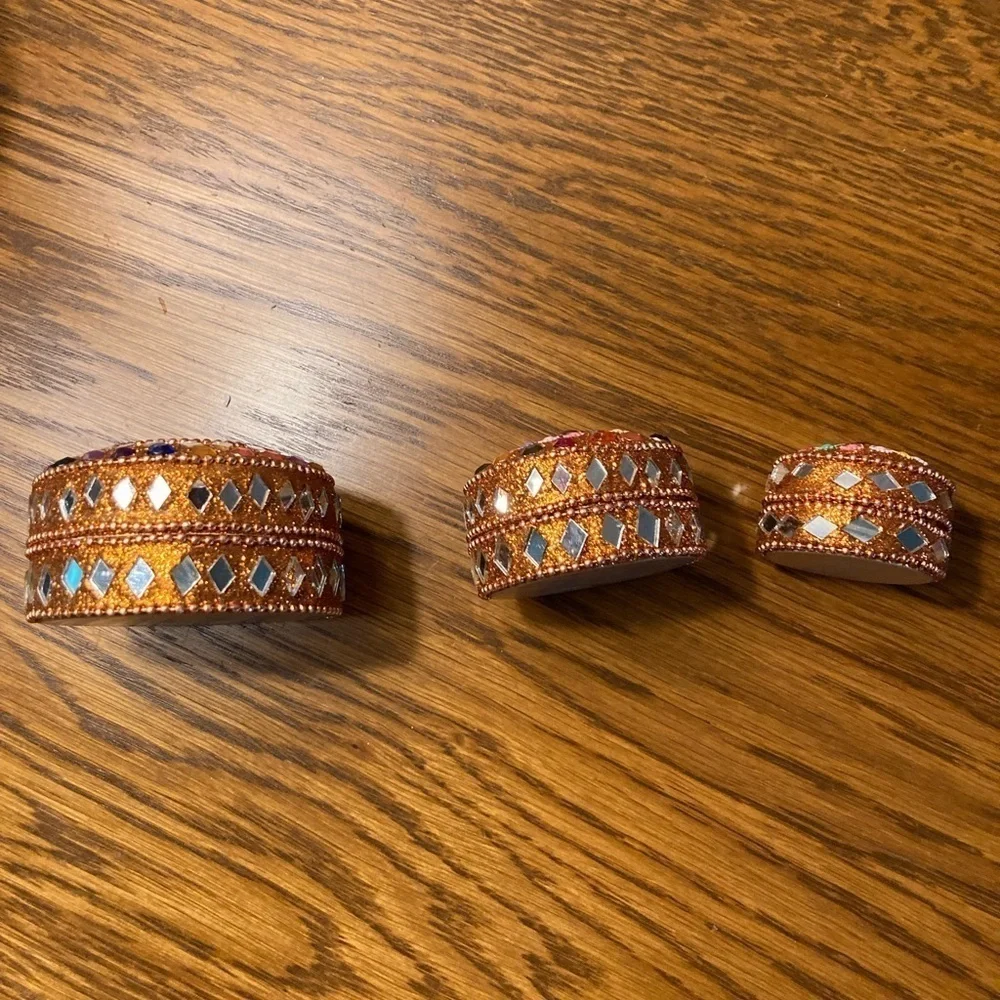 Round Trinket Box Multicolor Stones Indian Nesting Boxes Red Gold Set Of 3